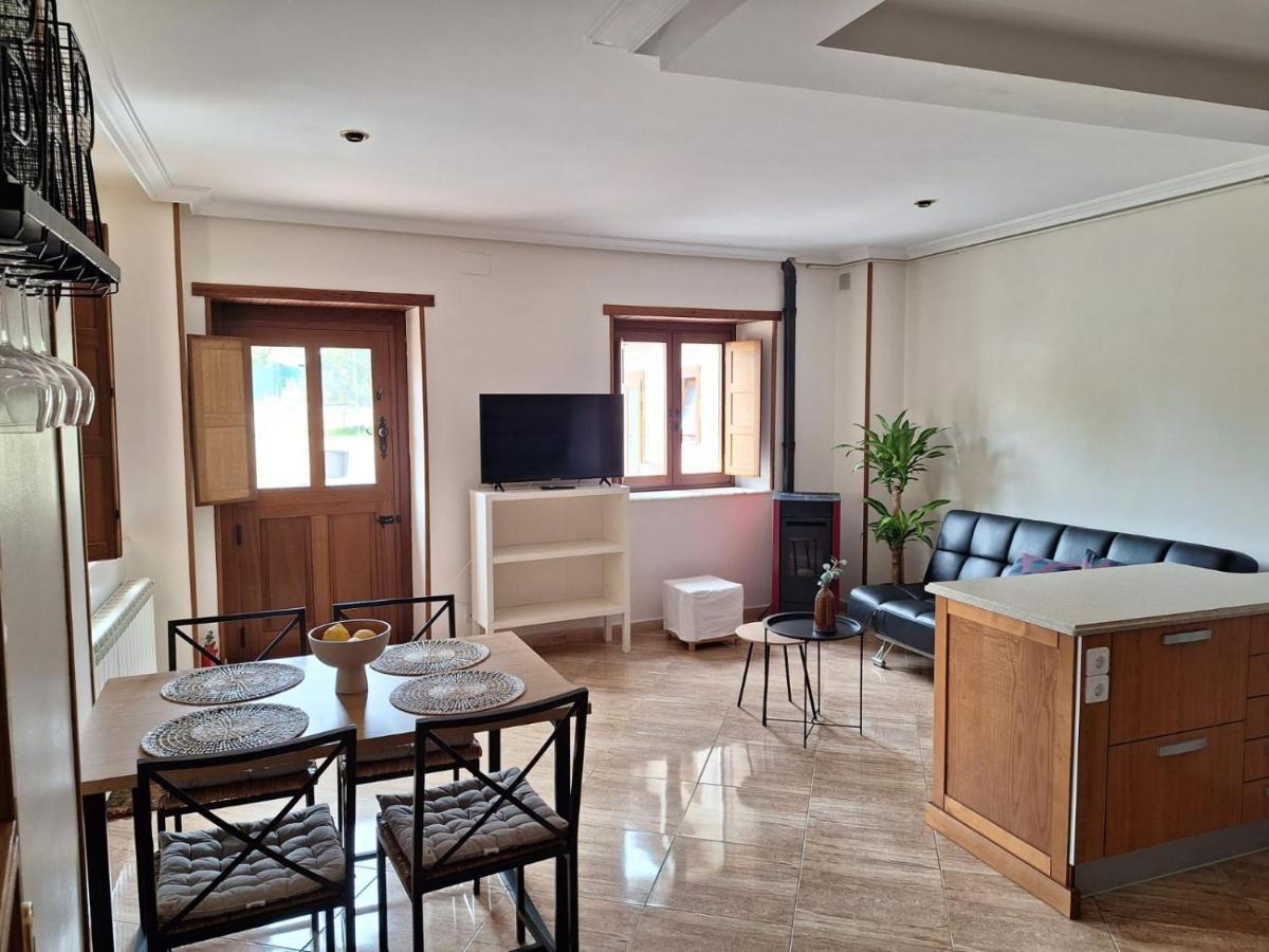 Appartamento La Santina Y Su Jardin Avilés Esterno foto