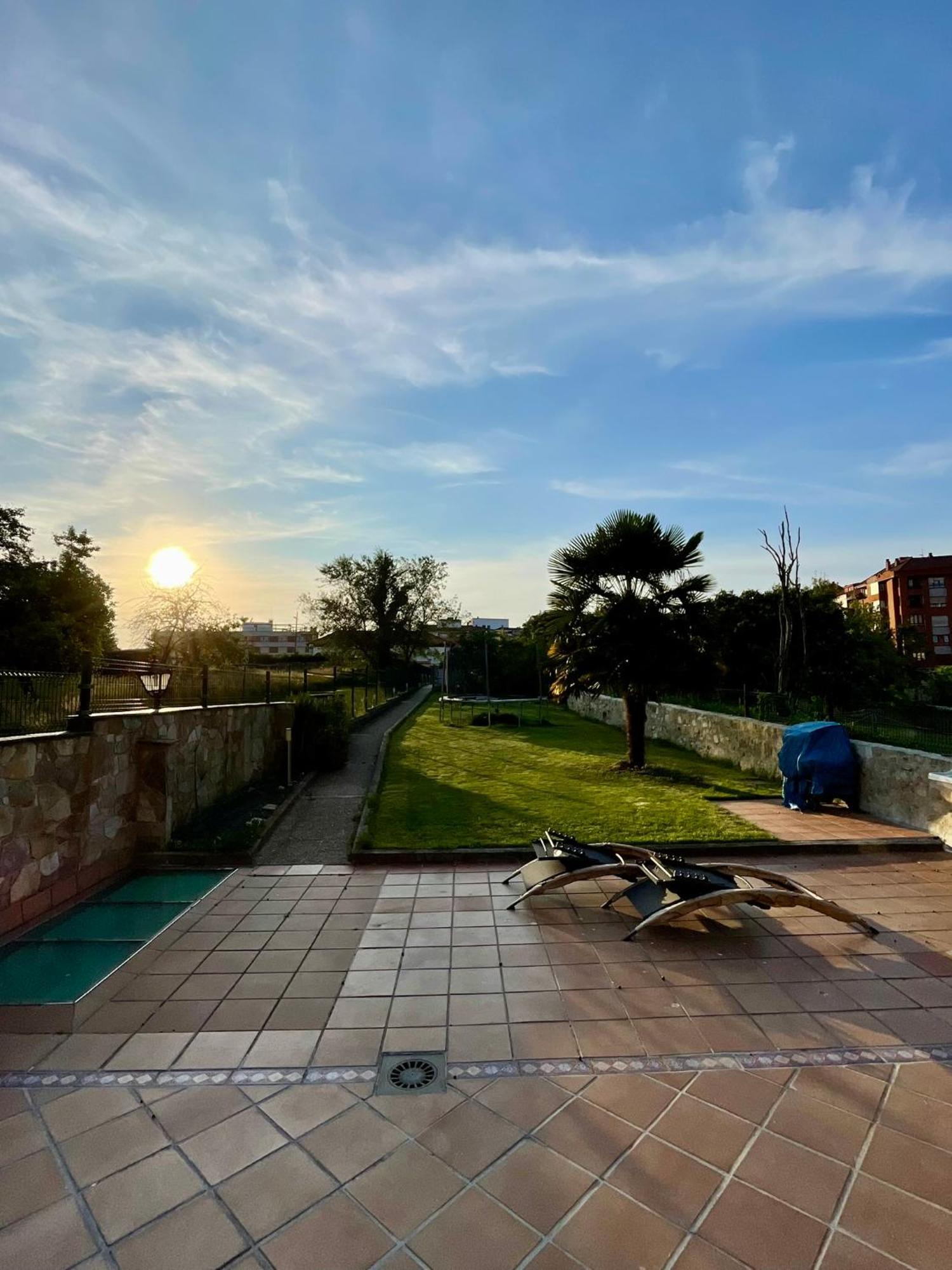 Appartamento La Santina Y Su Jardin Avilés Esterno foto